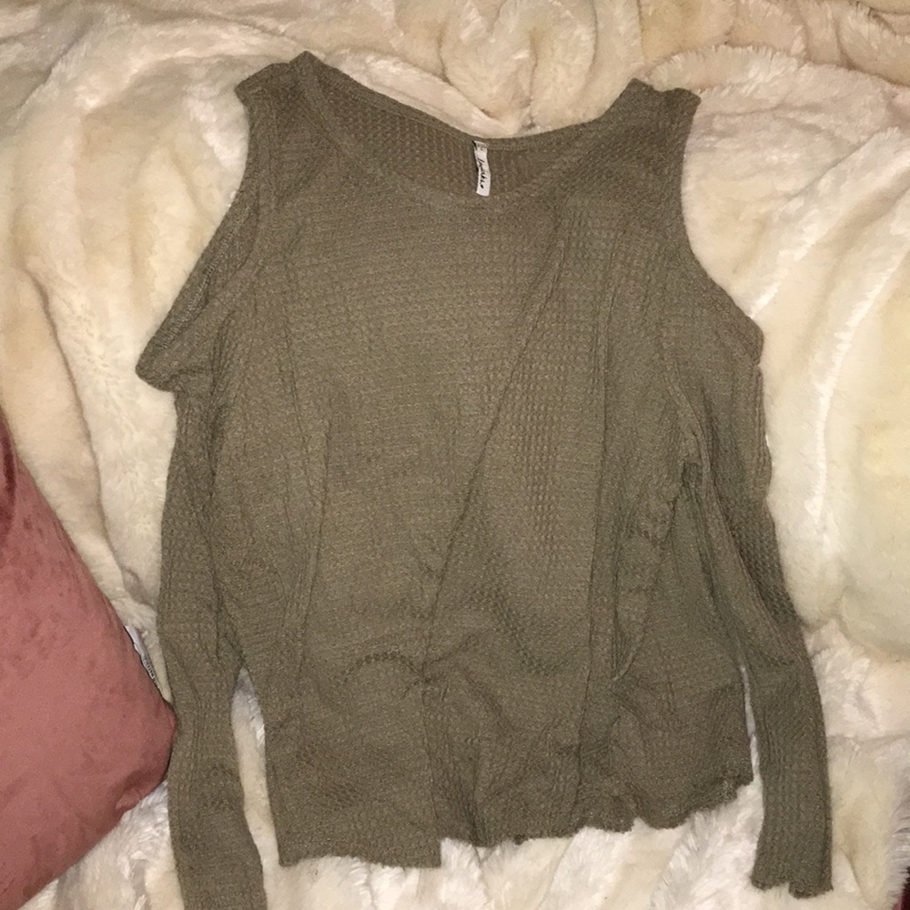 Cold shoulder waffle knit